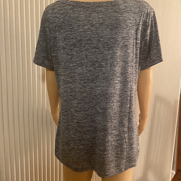 YOGO Athletica Top size L 100% polyester New without tags gray heather - Picture 3 of 7